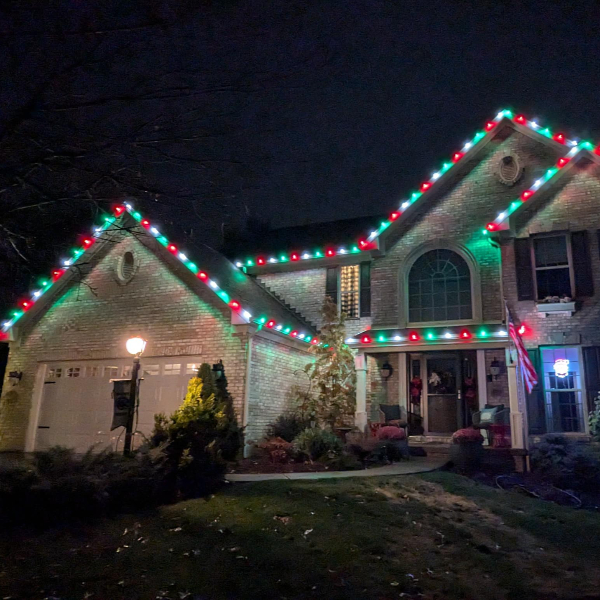holiday lighting in Upper st Clair